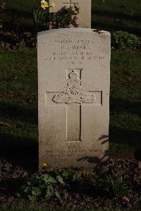 Coxyde Military Cemetery - Wink, Percy John