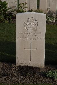 Coxyde Military Cemetery - Wood, G W