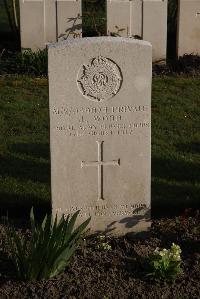 Coxyde Military Cemetery - Wood, John