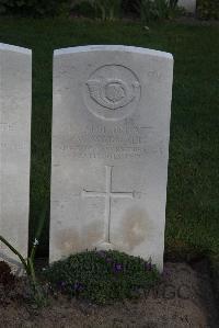 Coxyde Military Cemetery - Wormald, W