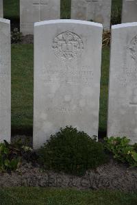 Coxyde Military Cemetery - Wright, Thomas