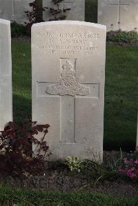 Coxyde Military Cemetery - Young, Henry Arthur