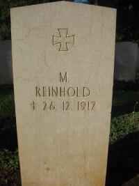 Dar Es Salaam War Cemetery - Reinhold, 