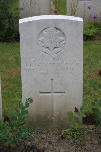 St. Hilaire Cemetery Frevent - Brown, Clarence