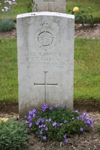 St. Hilaire Cemetery Frevent - Chant, Stanley Thomas