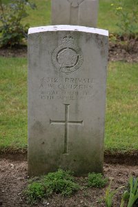 St. Hilaire Cemetery Frevent - Couzens, A W