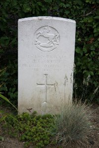 St. Hilaire Cemetery Frevent - Crump, John Frederick