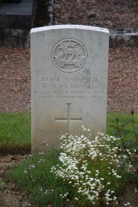 St. Hilaire Cemetery Frevent - Fearnall, F H