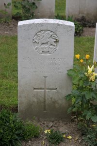 St. Hilaire Cemetery Frevent - Jacques, F C