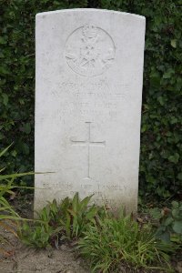 St. Hilaire Cemetery Frevent - Lightowler, Willie