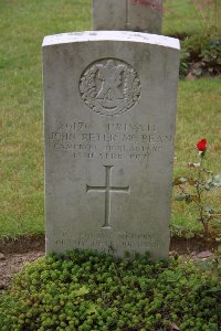 St. Hilaire Cemetery Frevent - McBean, John Peter