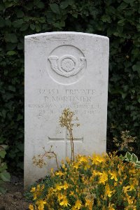 St. Hilaire Cemetery Frevent - Mortimer, P