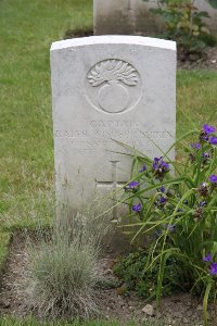 St. Hilaire Cemetery Frevent - Parker, Ralph Windsor