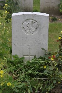 St. Hilaire Cemetery Frevent - Parkinson, Henry Thomas