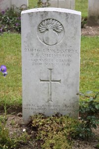 St. Hilaire Cemetery Frevent - Shrimpton, H E