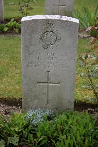 St. Hilaire Cemetery Frevent - Smith, Harry