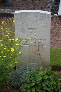 St. Hilaire Cemetery Frevent - Taylor, George Thomas