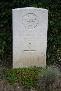 St. Hilaire Cemetery Frevent - Willmott, Albert John