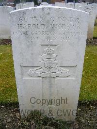 St. Hilaire Cemetery Frevent - Worsick, Harold