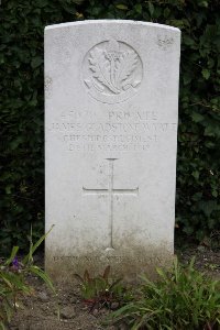 St. Hilaire Cemetery Frevent - Wyatt, James Gladstone