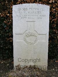 St. Hilaire Cemetery&#44; Frevent - Barker, John Leonard