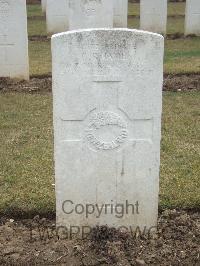 Englebelmer Communal Cemetery Extension - James, Cecil Roy