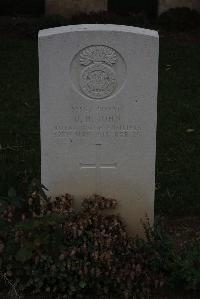 Englebelmer Communal Cemetery Extension - John, David Howell