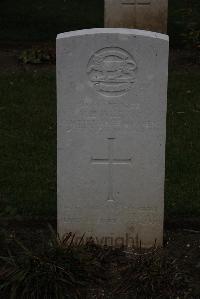 Englebelmer Communal Cemetery Extension - Wileman, Michael Ernest