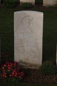 Ypres Reservoir Cemetery - Atwell, F