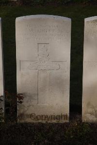 Ypres Reservoir Cemetery - Beer, W T