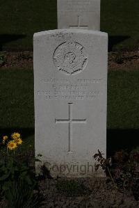 Ypres Reservoir Cemetery - Birkett, E