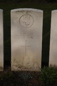 Ypres Reservoir Cemetery - Blyth, A