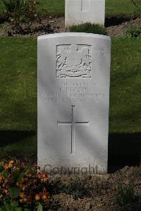 Ypres Reservoir Cemetery - Boddis, T