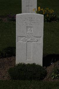 Ypres Reservoir Cemetery - Brown, F E R