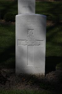 Ypres Reservoir Cemetery - Brown, T