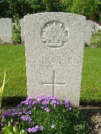 Ypres Reservoir Cemetery - Carr, Robert Trevor