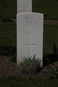 Ypres Reservoir Cemetery - Cheeseman, F