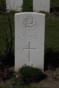 Ypres Reservoir Cemetery - Clark, J E