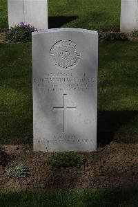 Ypres Reservoir Cemetery - Coombes, Douglas William