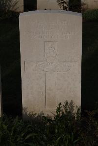 Ypres Reservoir Cemetery - Davis, A R