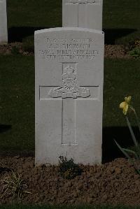 Ypres Reservoir Cemetery - Dickson, A S