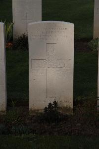 Ypres Reservoir Cemetery - Dunstan, C E