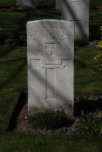 Ypres Reservoir Cemetery - Durham, E F