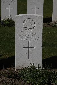 Ypres Reservoir Cemetery - Elderkin, William Arthur Murray