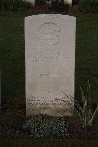 Ypres Reservoir Cemetery - Elliot, Hugh