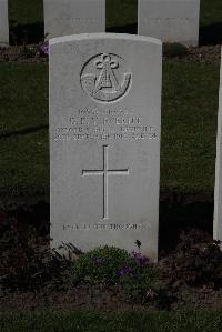 Ypres Reservoir Cemetery - Everitt, G E V