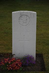 Ypres Reservoir Cemetery - Farrow, Wilkinson