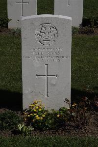 Ypres Reservoir Cemetery - Ferrans, P