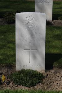 Ypres Reservoir Cemetery - Graham, J S