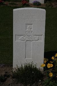 Ypres Reservoir Cemetery - Hardy, John